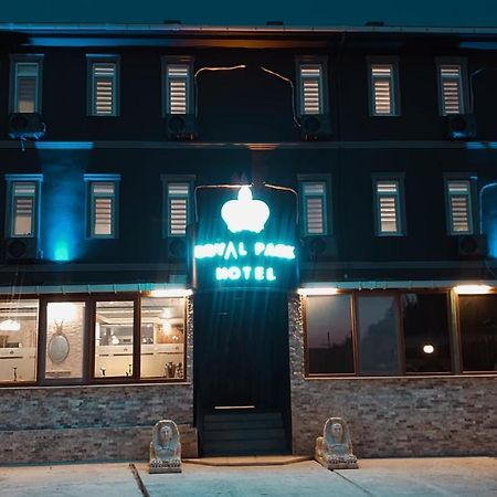 Royal Park Hotel Corlu Bed And Breakfast 테키르다그 외부 사진