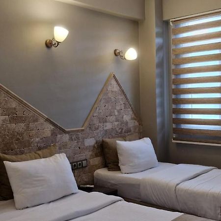 Royal Park Hotel Corlu Bed And Breakfast 테키르다그 외부 사진