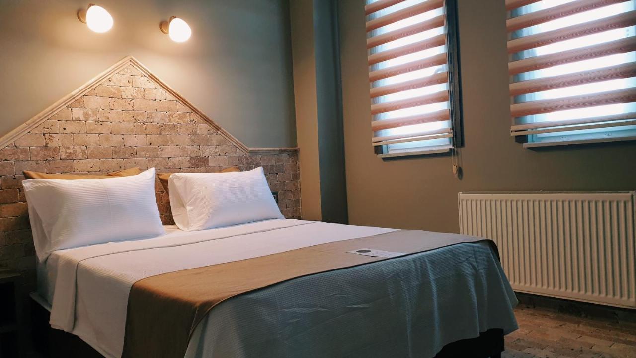 Royal Park Hotel Corlu Bed And Breakfast 테키르다그 외부 사진