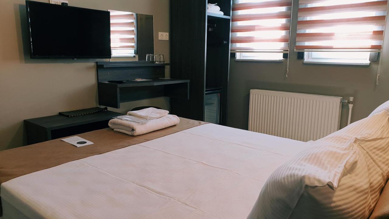 Royal Park Hotel Corlu Bed And Breakfast 테키르다그 외부 사진
